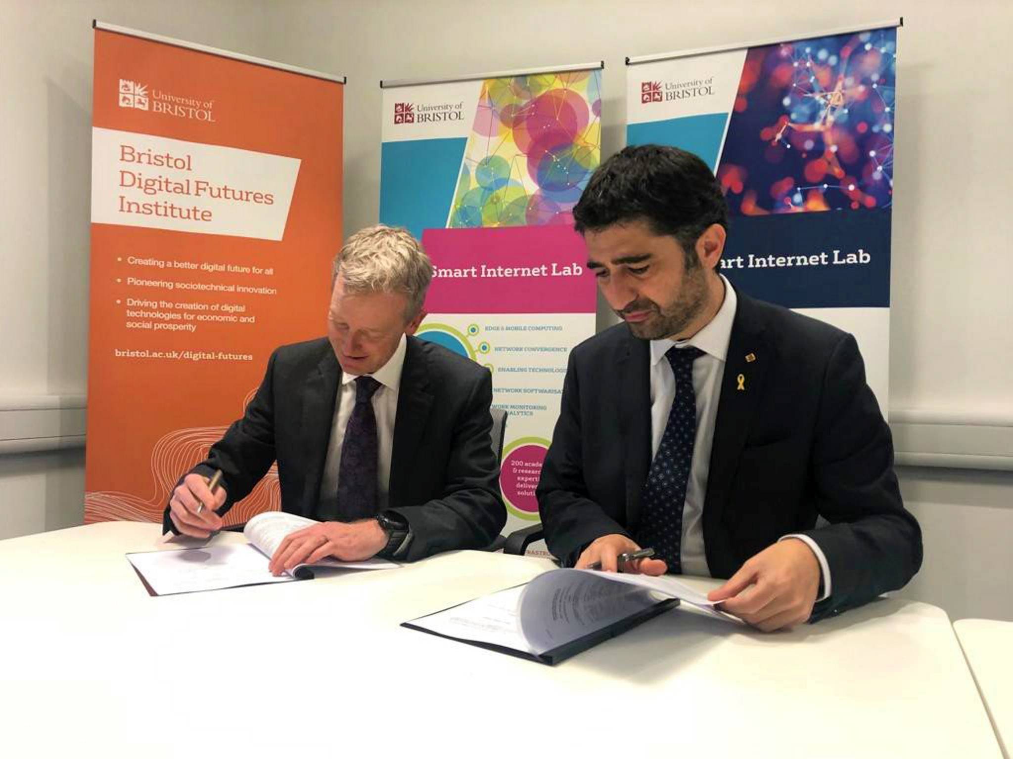 Signature between the Catalan government and the University of Bristol